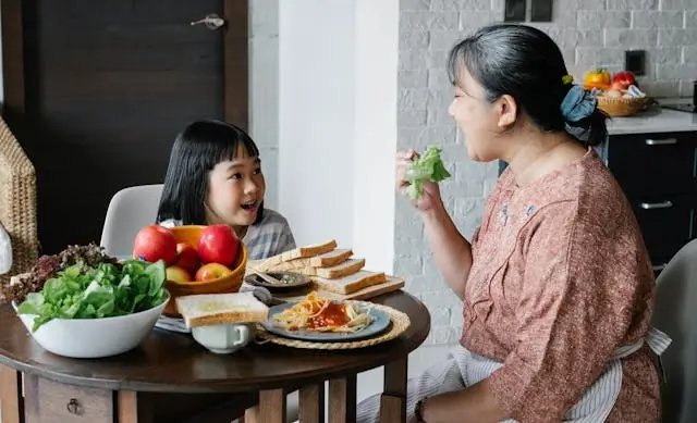 tips mengatasi anak yang picky eater atau pilih pilih makanan