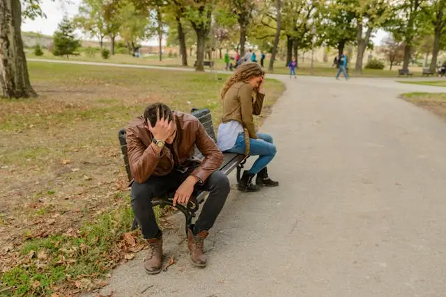 cara menghadapi silent treatment pasangan